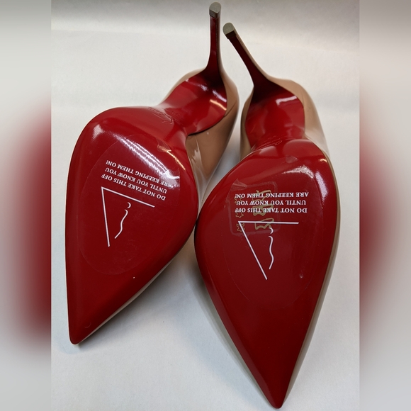 Christian Louboutin Hot Chick Beige Pumps (US 8) - Picture 5 of 15